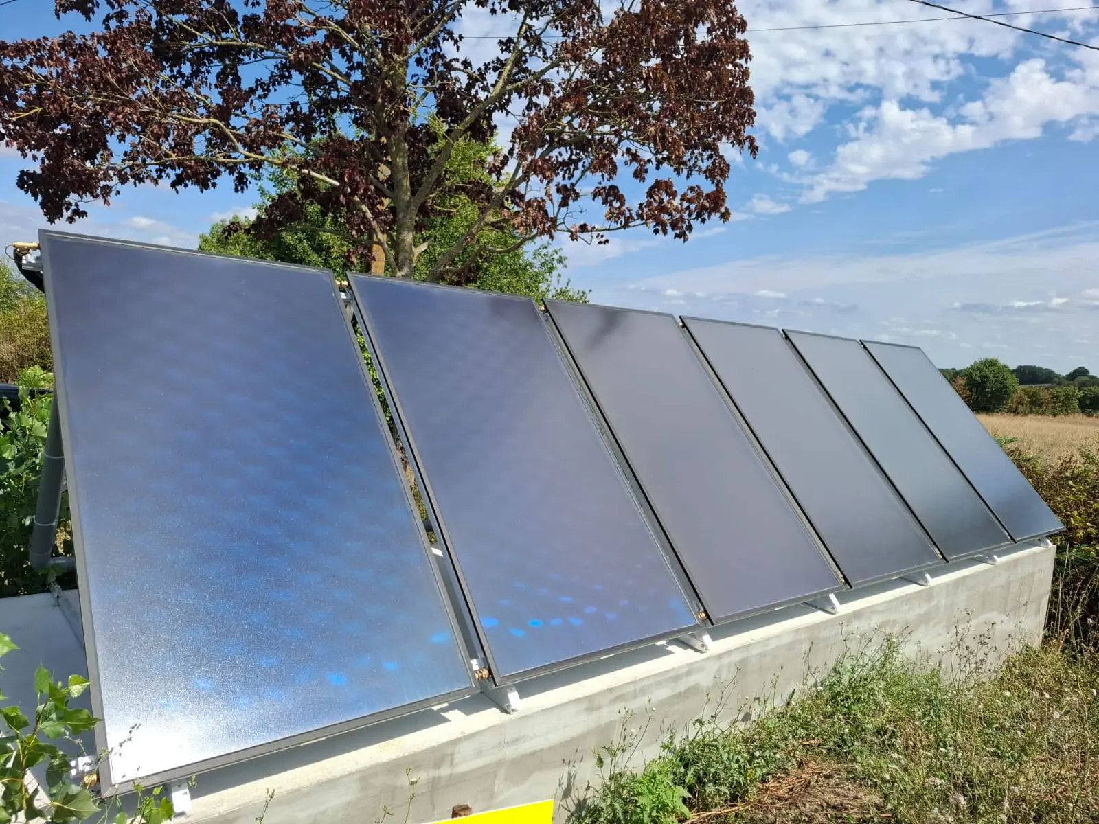 panneaux solaires sur un toit